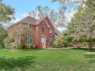 2801 Mayfield Dr, Park Ridge, IL 60068