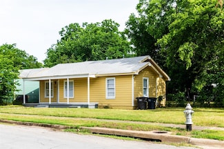 3557 Kellis St, Fort Worth, TX 76119