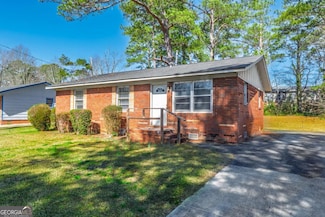 821 Charles Cir, Griffin, GA 30224
