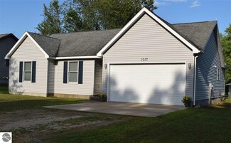 1017 Kent St, Weidman, MI 48893