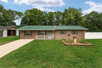 6143 NW 67th Ave, Ocala, FL 34482