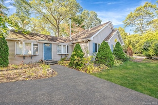 6 Sound Beach Blvd, Sound Beach, NY 11789
