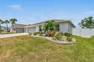 641 SE Starflower Ave, Port Saint Lucie, FL 34983