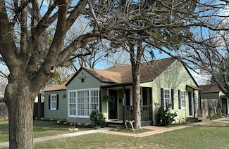2517 27th St, Lubbock, TX 79410