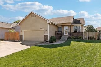 10605 W Lamp Cir, Wichita, KS 67215