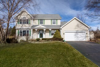 2026 Waterbury Ct, West Dundee, IL 60118