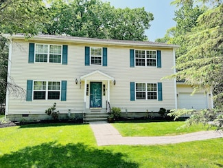 2105 Larkspur Ln, Coolbaugh Township, PA 18466