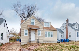 11921 Larimore Rd, Saint Louis, MO 63138