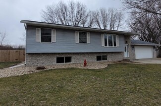 902 5th Ave SE, Pipestone, MN 56164