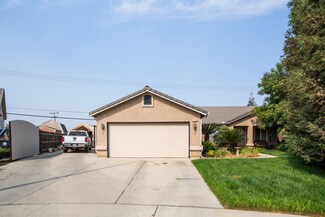 2438 Azalea St, Selma, CA 93662