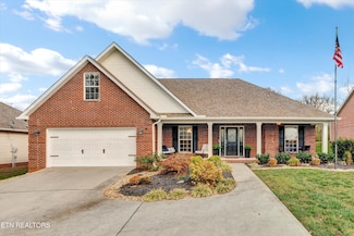 2034 Cherokee Dr, Maryville, TN 37801
