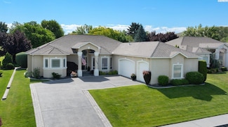1209 W Canyon Lakes Dr, Kennewick, WA 99337
