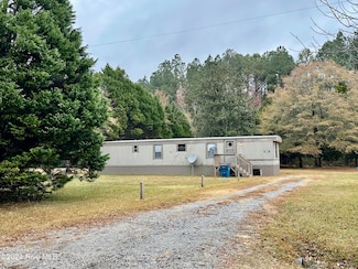 1373 Tom Pepper Rd, Creswell, NC 27928