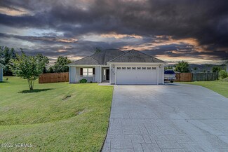 412 John Deere Ct, Richlands, NC 28574