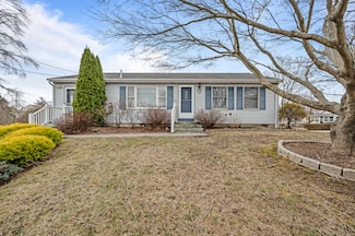 2 Whitney Ave, Old Saybrook, CT 06475