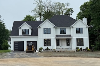 14 Earle Stewart Ln, Wrentham, MA 02093