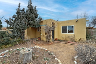 1845 Camino La Canada, Santa Fe, NM 87501