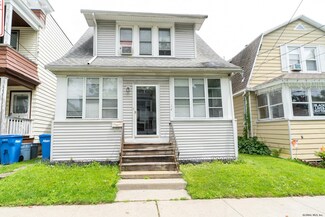 14 Barrows St, Albany, NY 12209