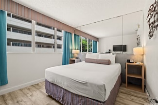 444 Kanekapolei St Unit 208, Honolulu, HI 96815
