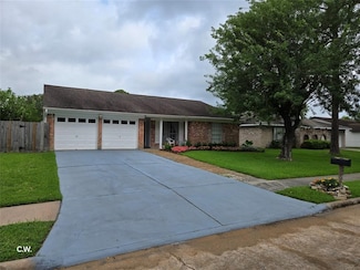 11834 Mulholland Dr, Stafford, TX 77477