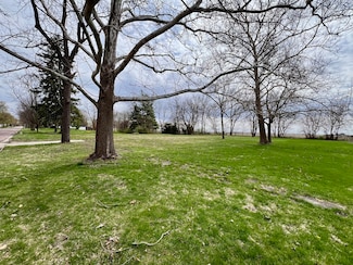 317 W Vine St, Piper City, IL 60959