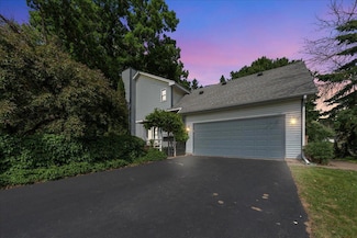 12065 Gantry Ln, Saint Paul, MN 55124