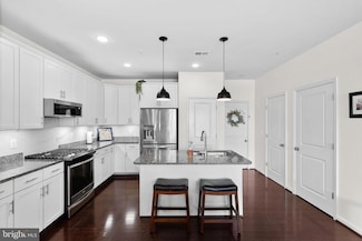 1504 Ribbon Limestone Terrace SE, Leesburg, VA 20175