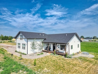 209 Hog and Saw Farm Rd, Kalispell, MT 59901