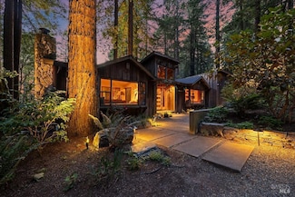 17090 Fitzpatrick Ln, Occidental, CA 95465