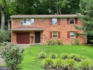 5229 Ampthill Dr, Alexandria, VA 22312
