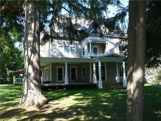 37 Liberty St, Warsaw, NY 14569