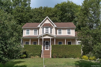 115 Brigadoon Blvd, Highland Mills, NY 10930