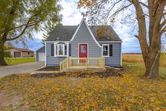 N6471 County Rd E, Oconomowoc, WI 53066