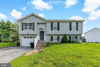 292 Thoreau Dr, Inwood, WV 25428