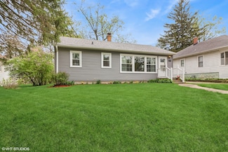 638 N 10th St, Dekalb, IL 60115