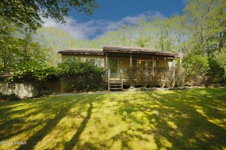 173 Meadow Ridge Acres Rd, Milford, PA 18337