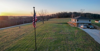 8 Robin Wood Ln, Everton, MO 65646