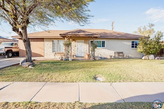 1554 W Hamilton Ave, El Centro, CA 92243