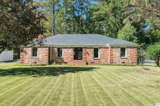 126 Silverwood Dr, Talladega, AL 35160