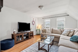 14 4th St Unit 3, Medford, MA 02155