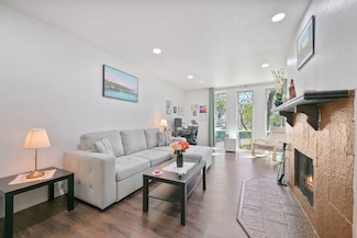 4627 Wild Indigo St Unit 603, Houston, TX 77027
