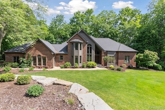 2020 Pine Hollow Trail, Brighton, MI 48114