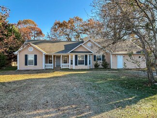907 Edgehill Dr, Monroe, NC 28110