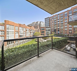 1100 Maxwell Ln Unit 520, Hoboken, NJ 07030