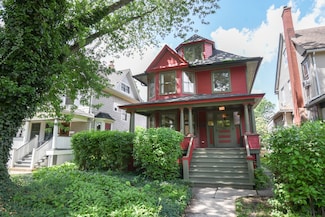 125 S Ridgeland Ave, Oak Park, IL 60302