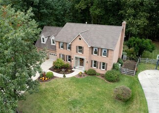 2569 Hillview Ct, Gibsonia, PA 15044