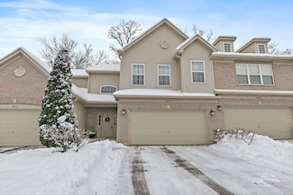 2813 Granite Ct, Crystal Lake, IL 60012