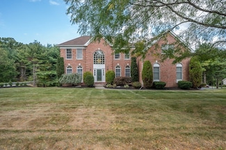 2 Cook St, Westborough, MA 01581