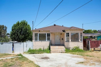 5412 Cervantes Ave, San Diego, CA 92114