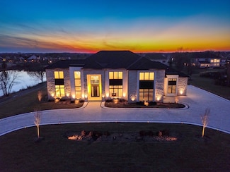 60 Wood Oaks Dr, Barrington, IL 60010